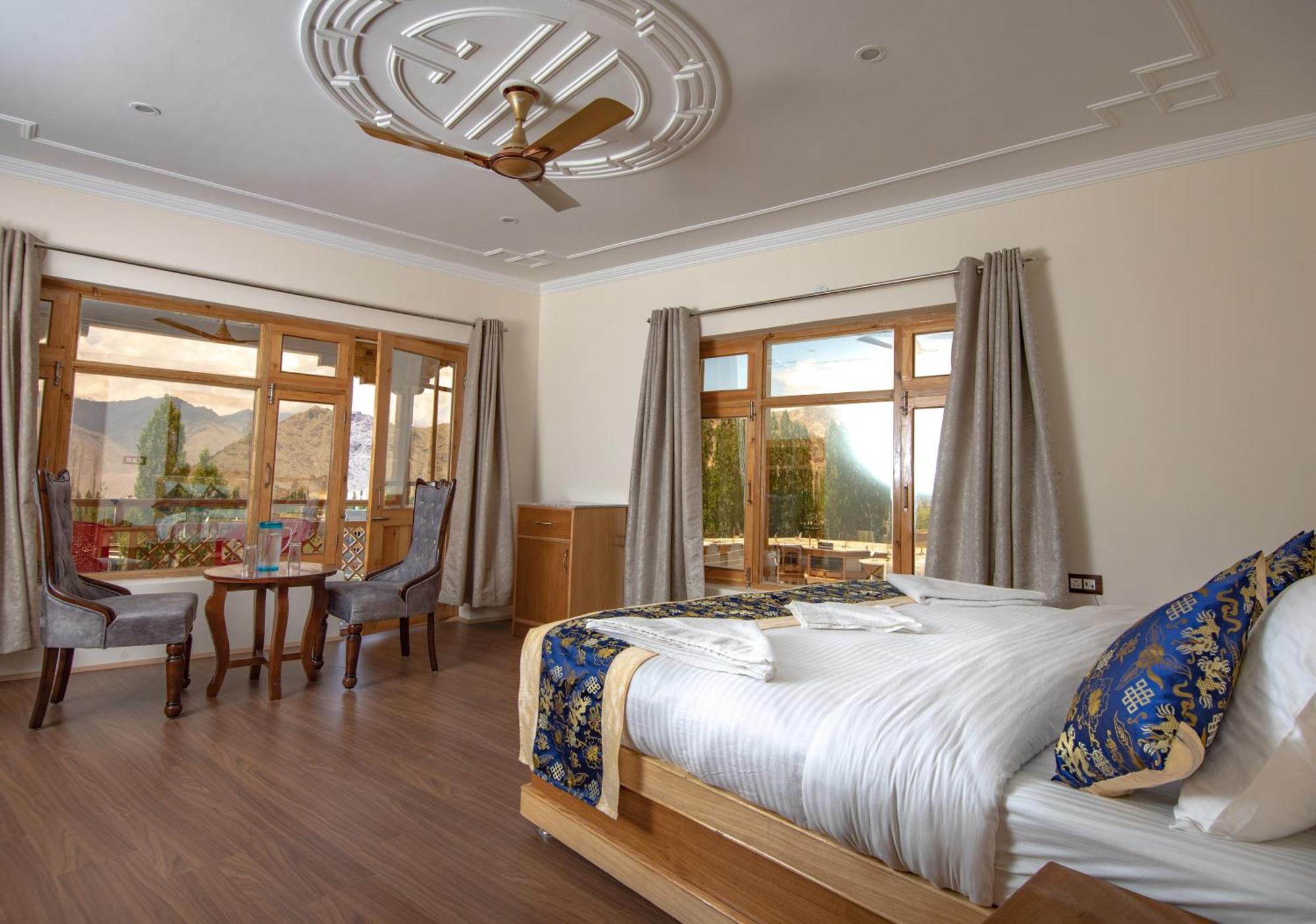 The Nangsay Hotel Leh Buitenkant foto