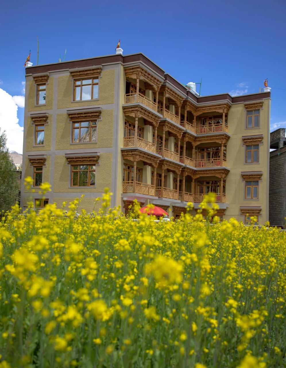 The Nangsay Hotel Leh Buitenkant foto